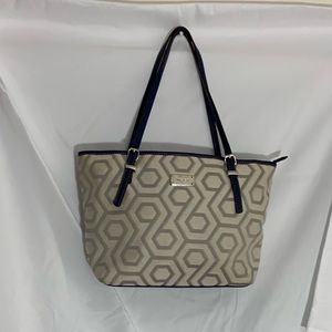 Nine West hand bag purse gray logo fabric blue geometric design. Silver accents.